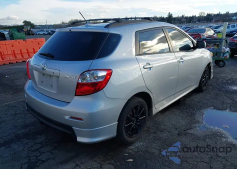 2009 Toyota Matrix S z USA, uszkodzony, nr VIN 2T1KE40E99C001468